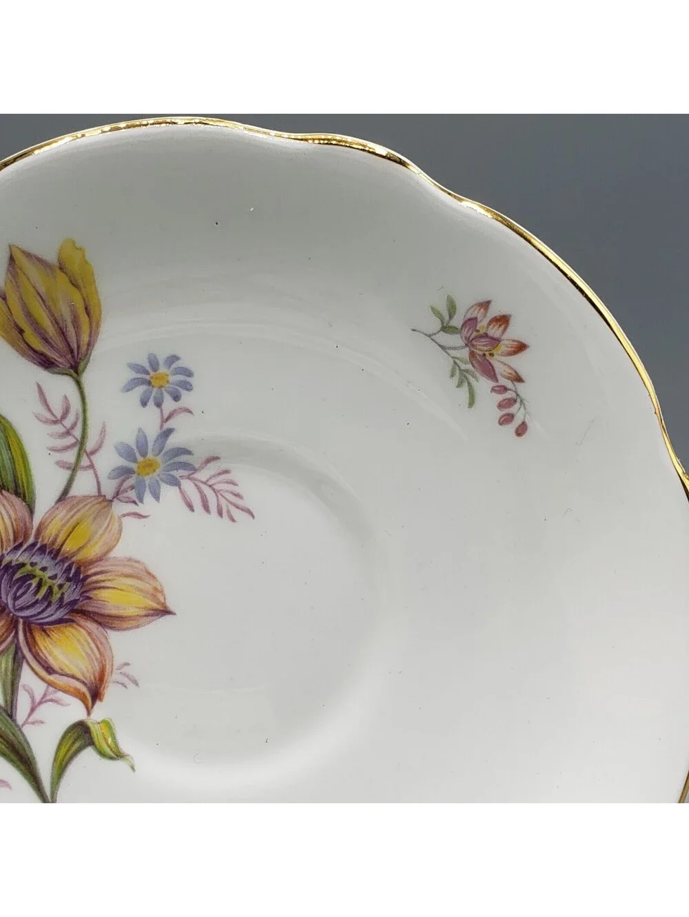 VTG Royal Ascot Teacup & Saucer Orange Purple Flower Bone China England Gold